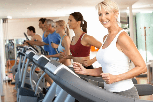 سيساعدك تدريب القلب على جهاز المشي على إنقاص الوزن في البطن والجوانب
